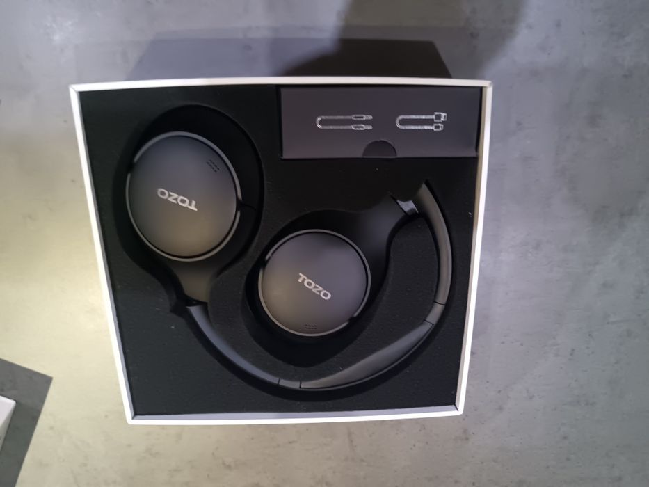 FONES  HT2 TOZO pretos