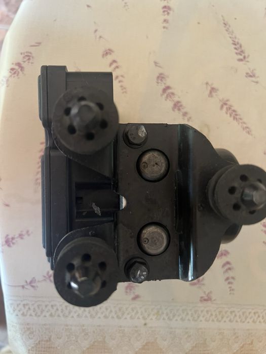 Блок ABS Volkswagen Caddy 2.0. 1K0614117H. В робочому стані. Не новий.