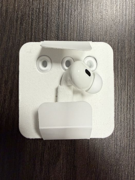 Nowa lewa sluchawka Apple AirPods Pro 2 (USB-C) A3048