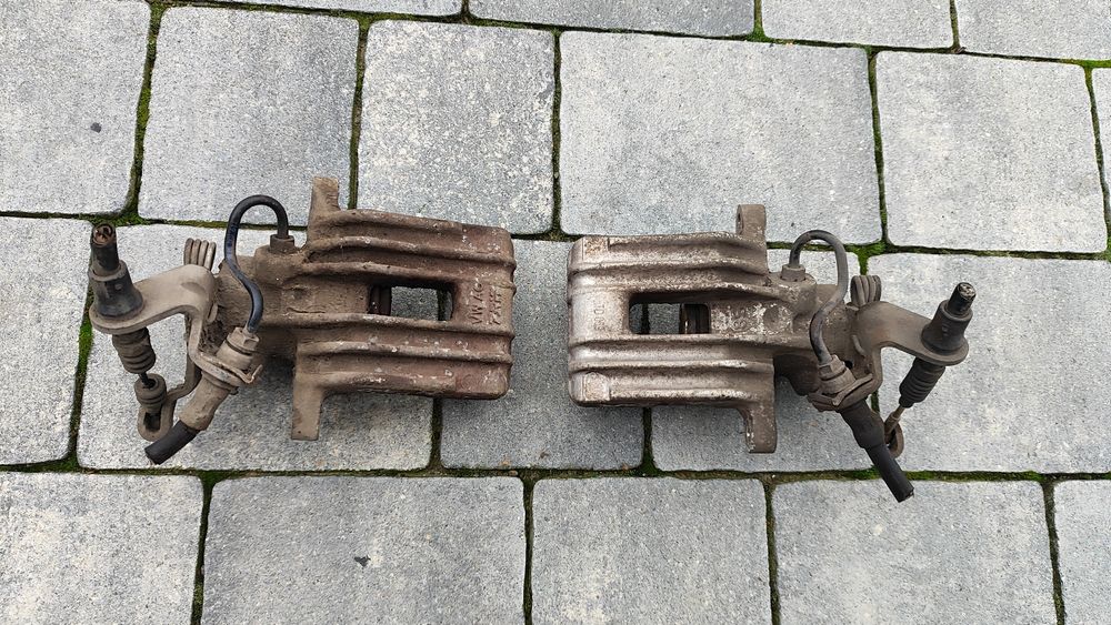 Zacisk hamulcowy lewy  tył VW Golf V 5 Seat Altea XL Audi A3 8P