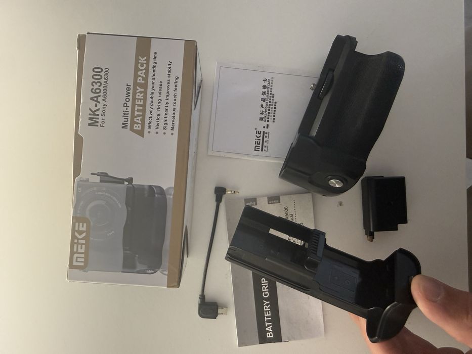 Grip Vertical Meike MK-A6300 para Sony A6000 / A6300 – Completo na Caixa