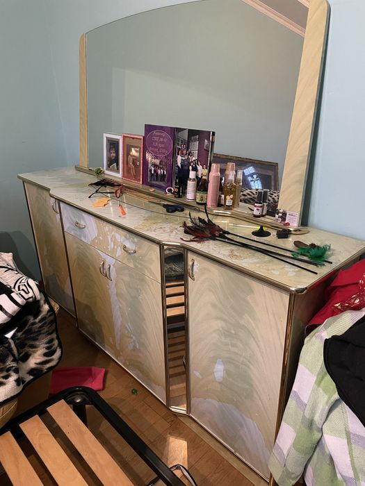 Шкаф комод зеркало