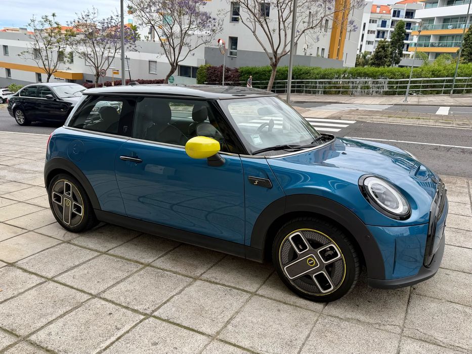 Mini Cooper SE (Elétrico)