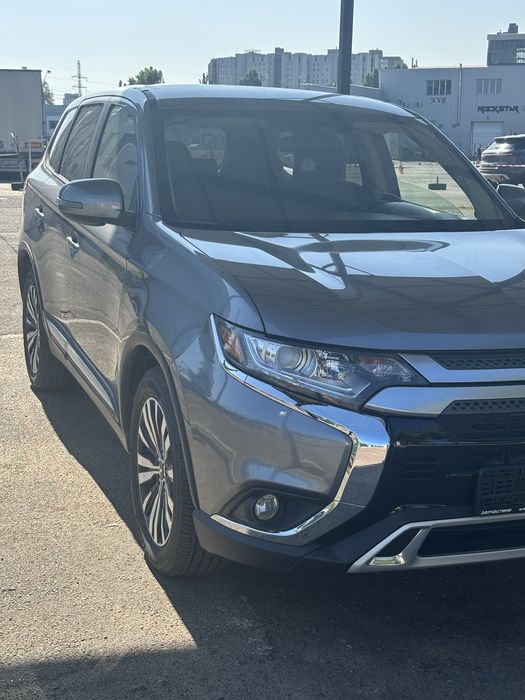 Mitsubishi Outlander 2019