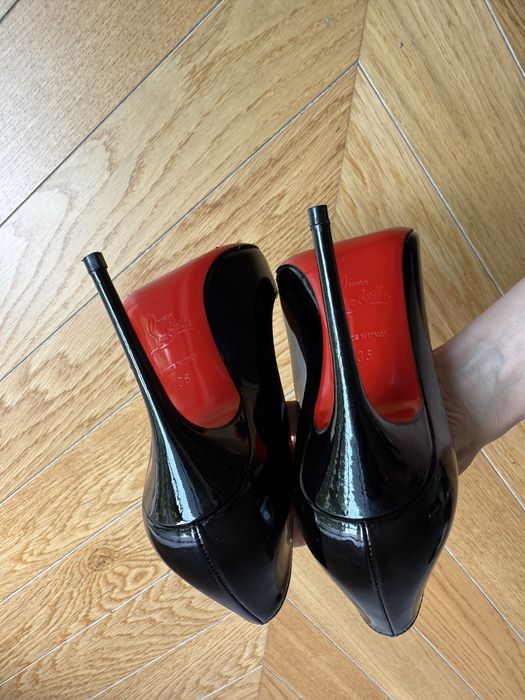 Sapatos Christian Louboutin So Kate 36