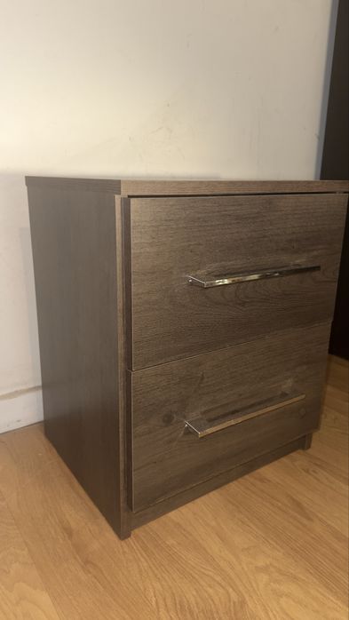 Mesa de Cabeceira Nova