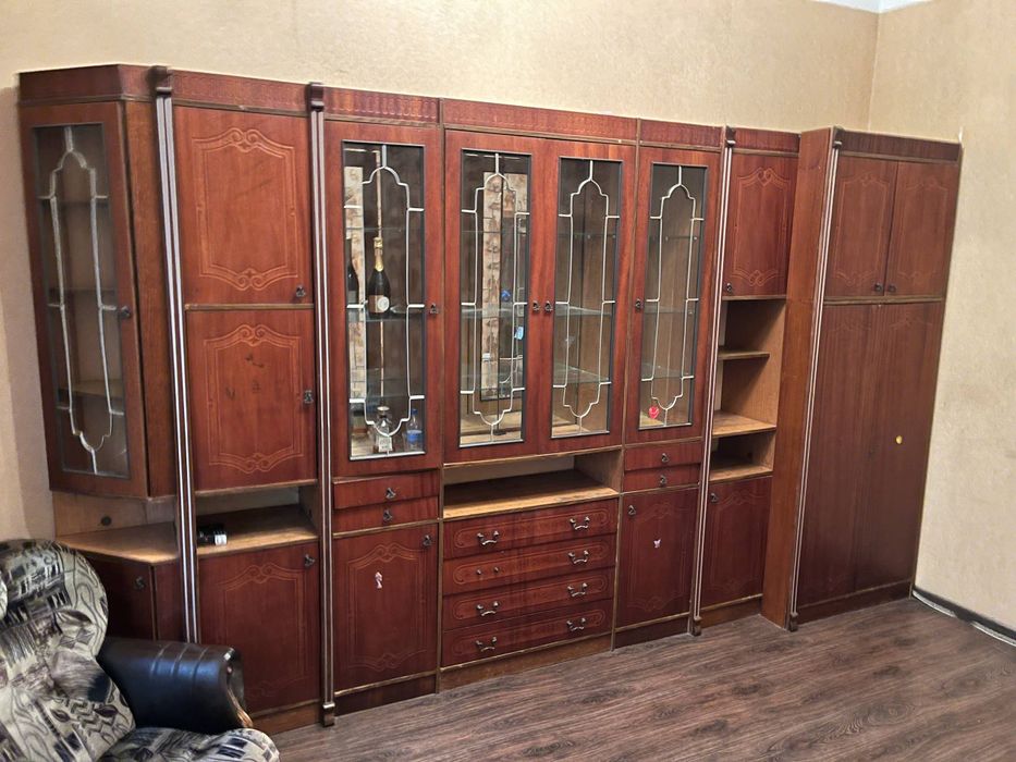 Продам стенку  б/у, в хорошем состоянии.