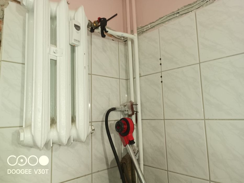 Zamrażanie rur i nie tylko. Hydraulik Awarie domowe wymiana instalacji