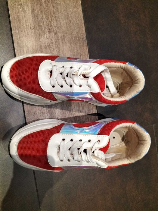 Adidasy sportowe, róż. 36