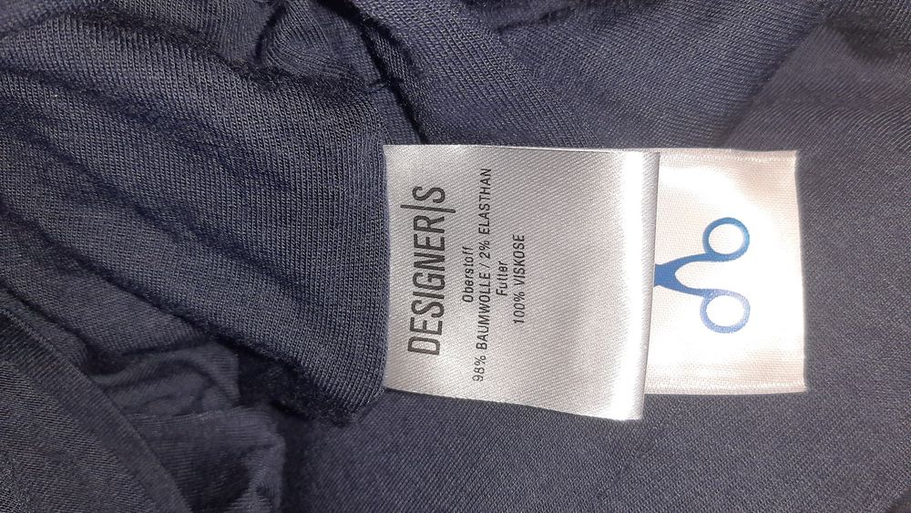 Czarna suknia w białe groszki 44 Designers