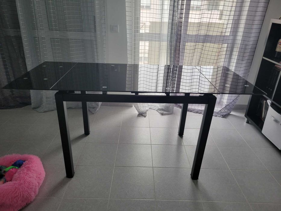 Mesa extensível usada