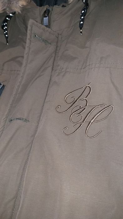 Зимняя теплая фирменная куртка б.у.