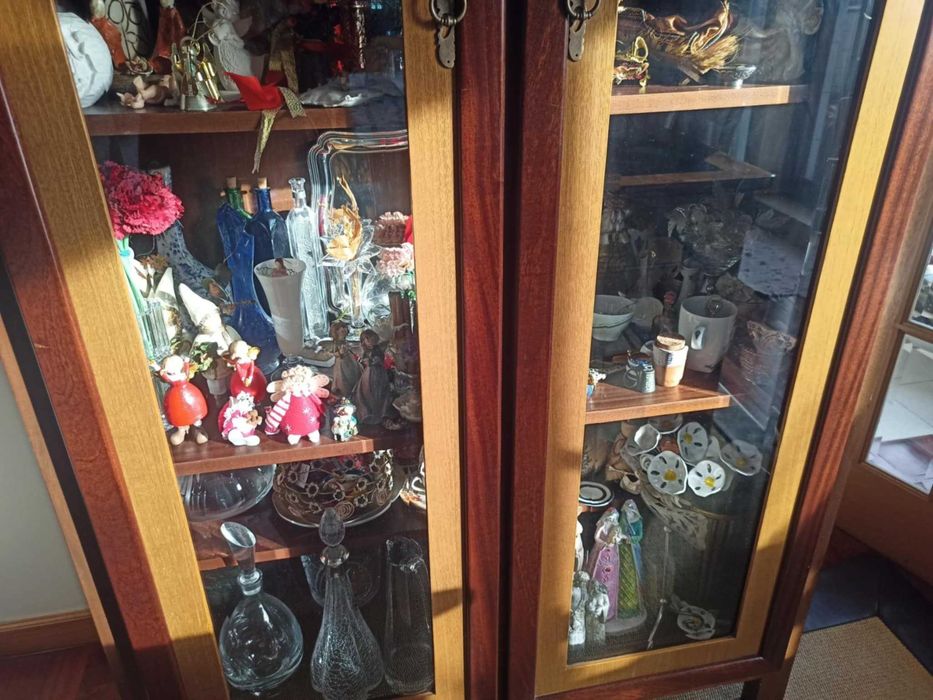 Móvel para Cristaleira ou outros afins