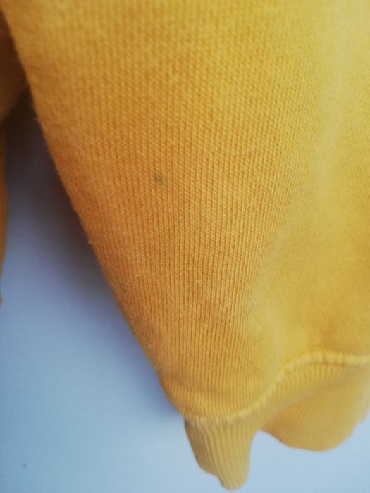 Sweat Amarela da marca C&A - T. L