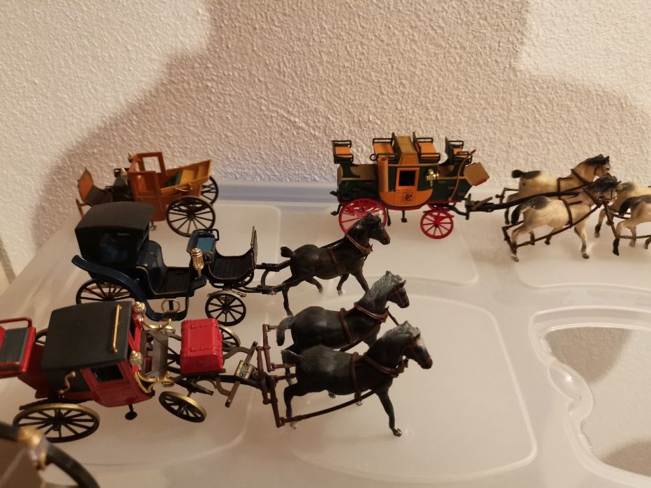 Vendem-se Carruagens de Colecção.