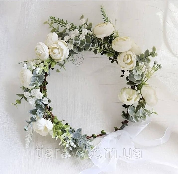 Весільний віночок з білих троянд та евкаліпта