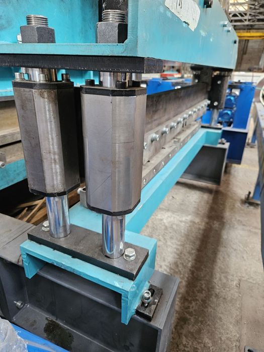 Линия для производства профнастила (фальцевая кровля)