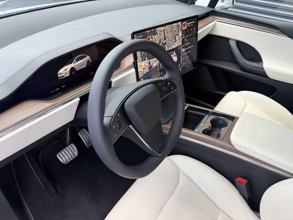 Tesla Model X      2022