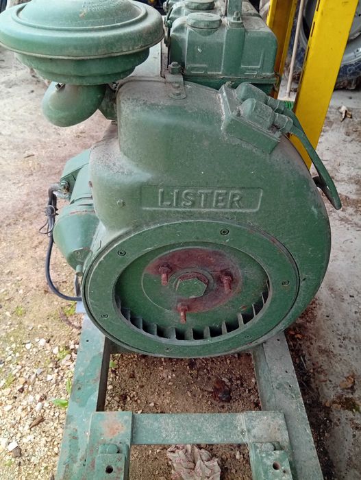 Vendo motor Lister 3 cilindros a trabalhar bem