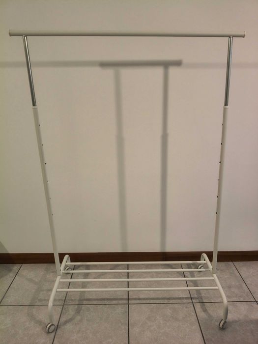 Suporte para cabides Ikea RIGGA branco