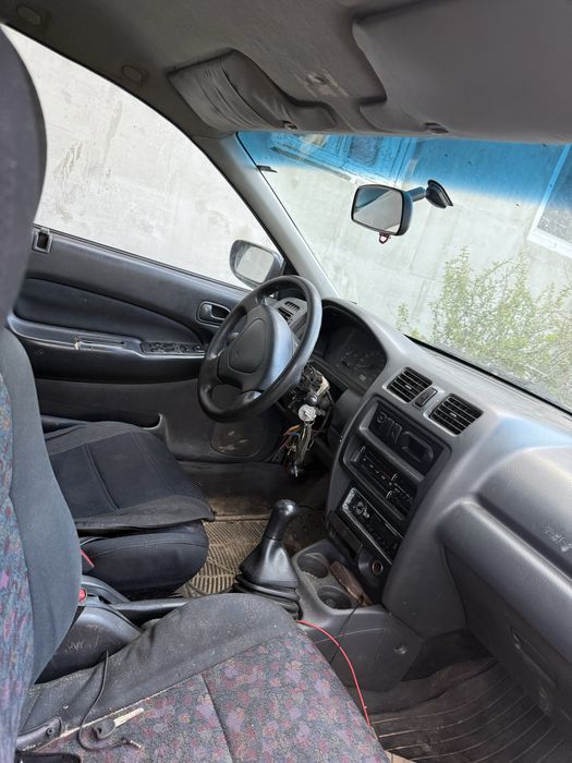 Продам Mazda 323