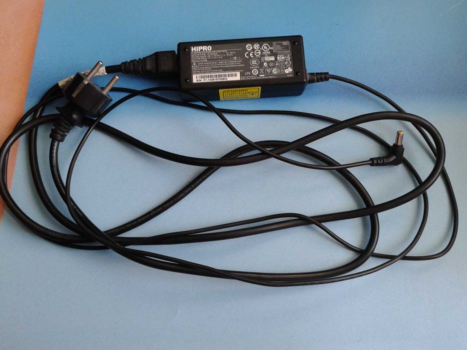 Блок питания  HIPRO HP-A0652R3B  19V . 3.42A  для ноутбука