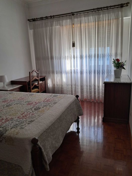 Arrenda se Quarto independentemente em Odivelas m Odivelas