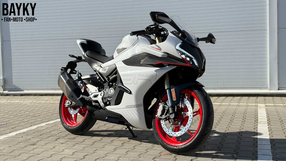 Мотоцикл CFMOTO 450SR