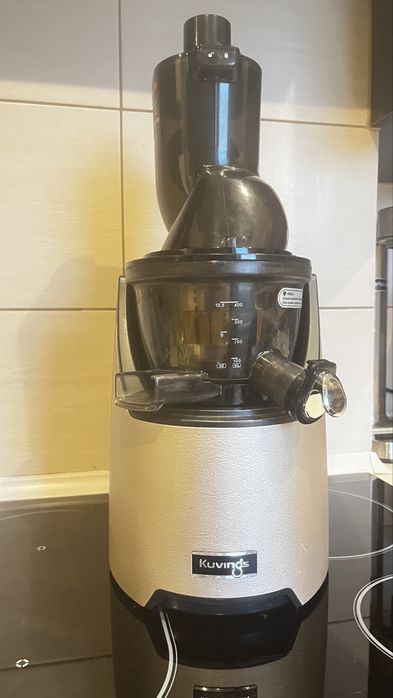 Kuvings EVO820 Plus - wyciskarka wolnoobrotowa
