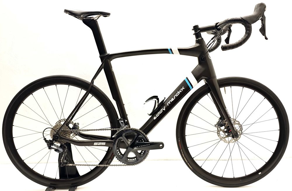 Rower szosowy Eddy Merckx 525 Disc karbon - Ultegra roz. 58