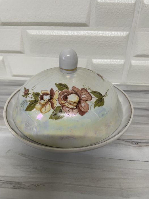 Чайний і кофейний сервіз в доброму стані