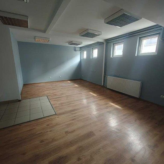 Biuro 45 m2 przy ul. Głównej