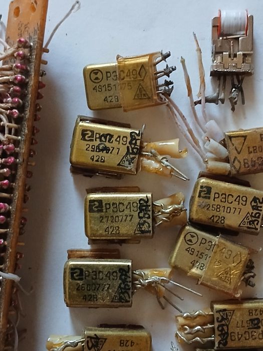 Реле РЭС 49 - 88 штук