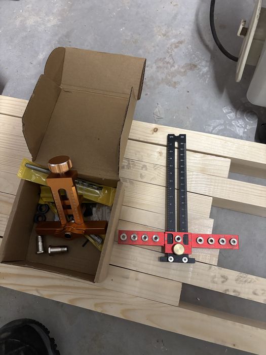 Tupia Bosch Router com bits