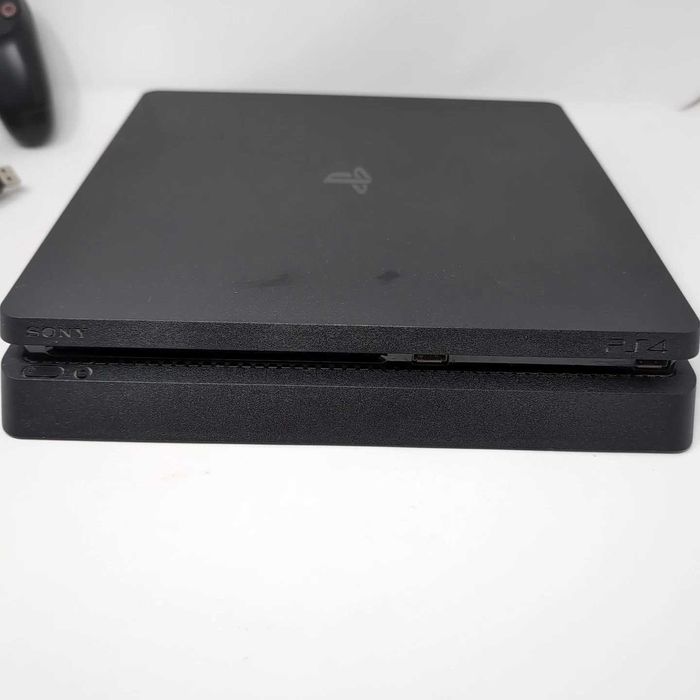 Приставка Playstation 4 slim 1000 gb Геймпада! + Диски / Стан 10/10