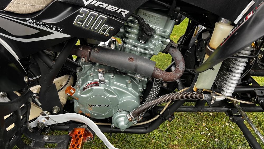 Квадроцикал вайпер 200