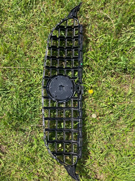 Решетка рад. mercedes C W205 14-18год.GTстиль (chrome Black) с камерой