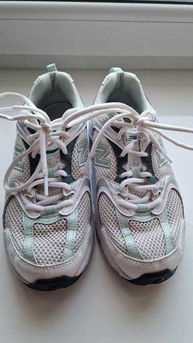 Кросівки New Balance, оригінал.  Розмір 37, на устілку до 22.5 см. Ста