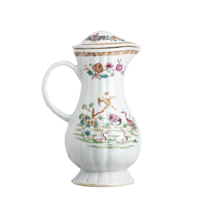 Porcelana Chinesa - Caneca com tampa séc. XVIII