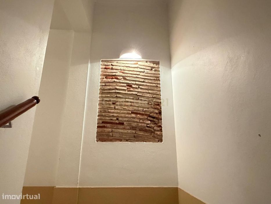 Segundo Piso de Edifício Apalaçado no Centro Histórico de Portalegre