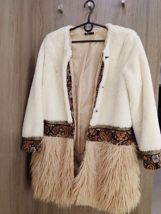 Красива шубка/пальто жіноче весна/осінь, розмір M