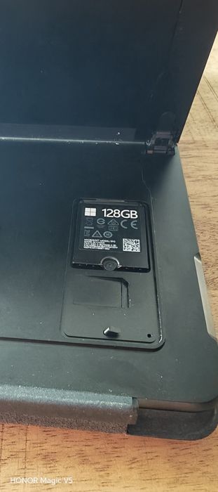 Microsoft Surface Pro x SQ1