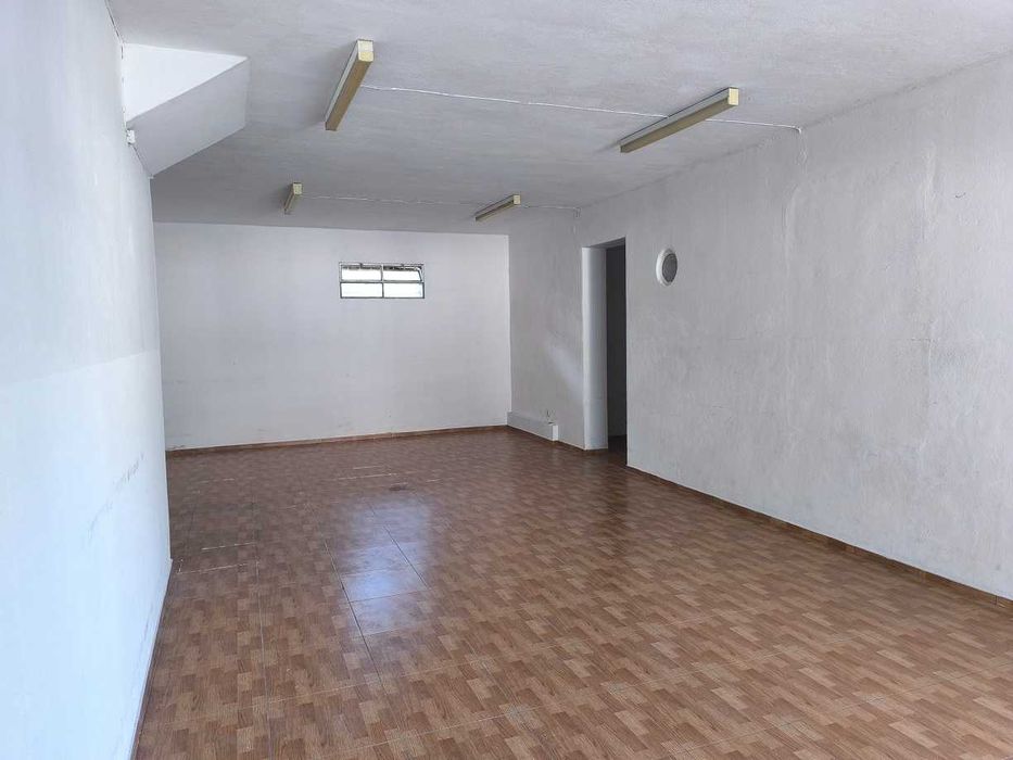 O ponto que seu negócio precisa – 70 m² numa das principais ruas da vila!