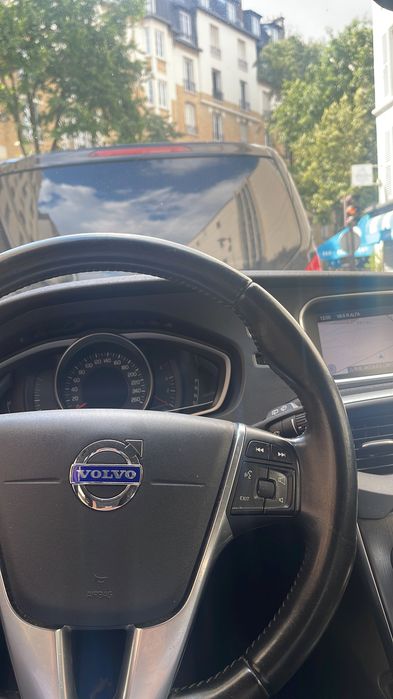 Volvo V40 D3 automático 150 MOMENTUM GEAR