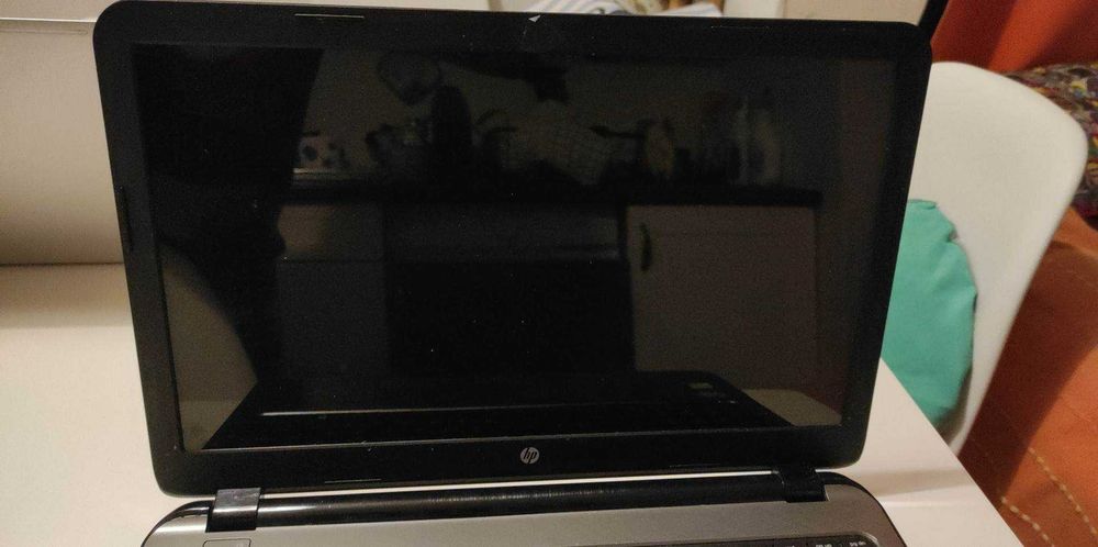 HP 15-r003np Laptop i3-3217U / 4GB RAM / 500GB HDD64409181550850122