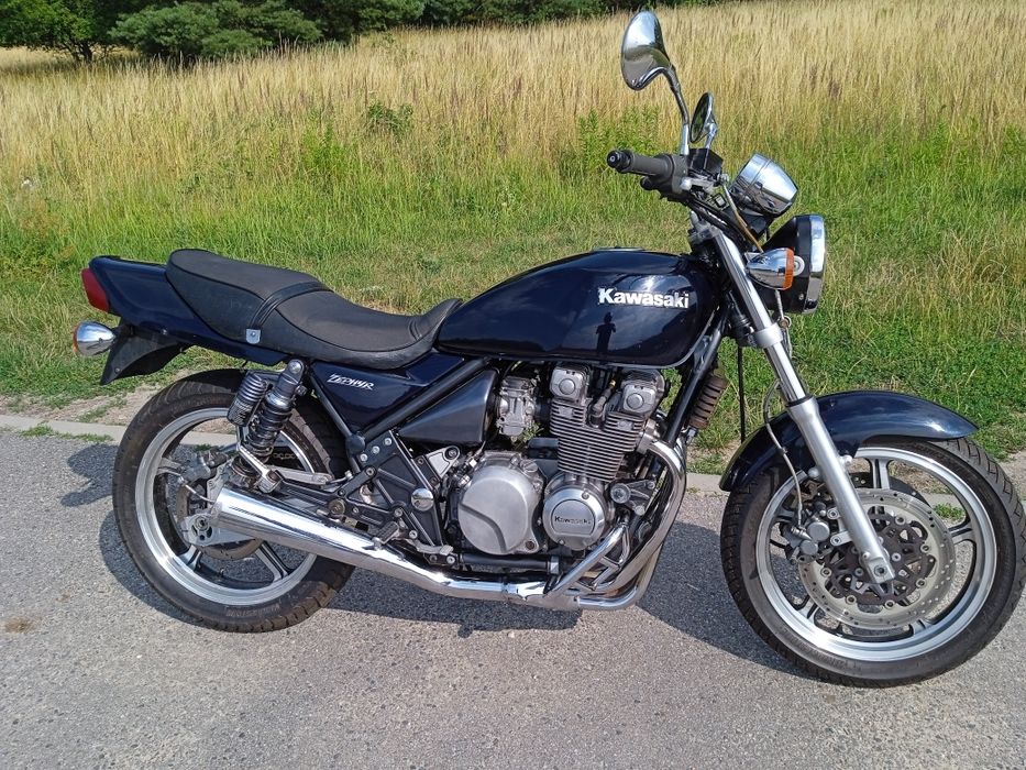 Kawasaki zr550 zephyr
