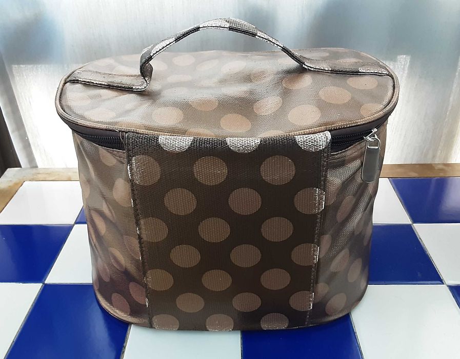Necessaire "Bolinhas" Oriflame