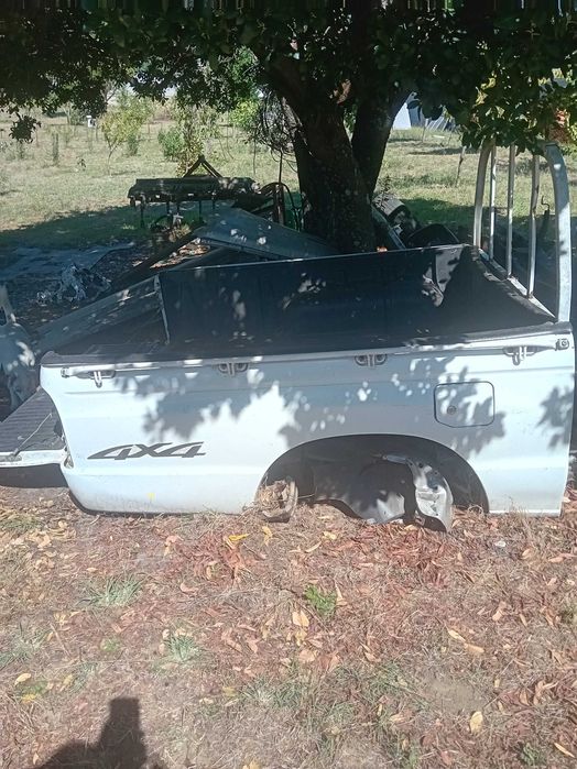 caixa de carga mazda b 2500