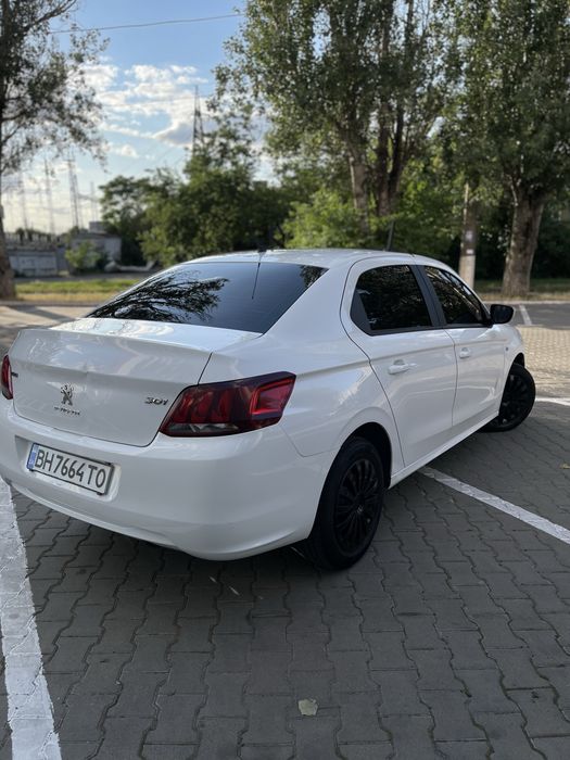 Peugeot 301 1.2л. 2019 года