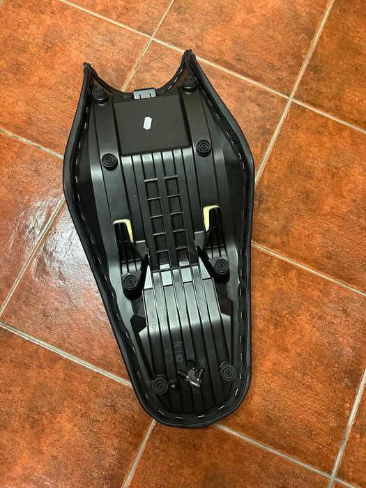 Banco original Tracer 7 2023